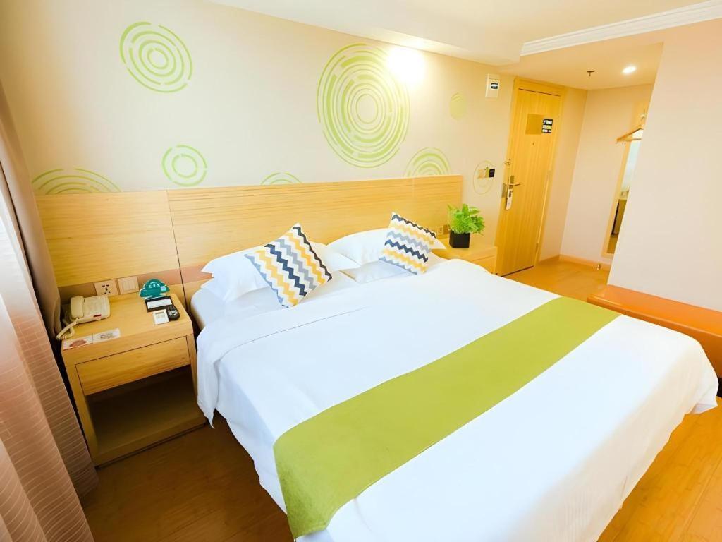 Greentree Inn Shanghai Guangxin Road Tongji Hospital Express Hotel Dış mekan fotoğraf