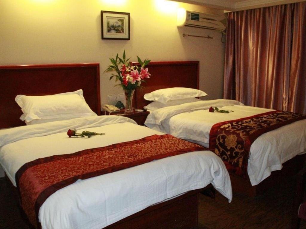 Greentree Inn Shanghai Guangxin Road Tongji Hospital Express Hotel Dış mekan fotoğraf